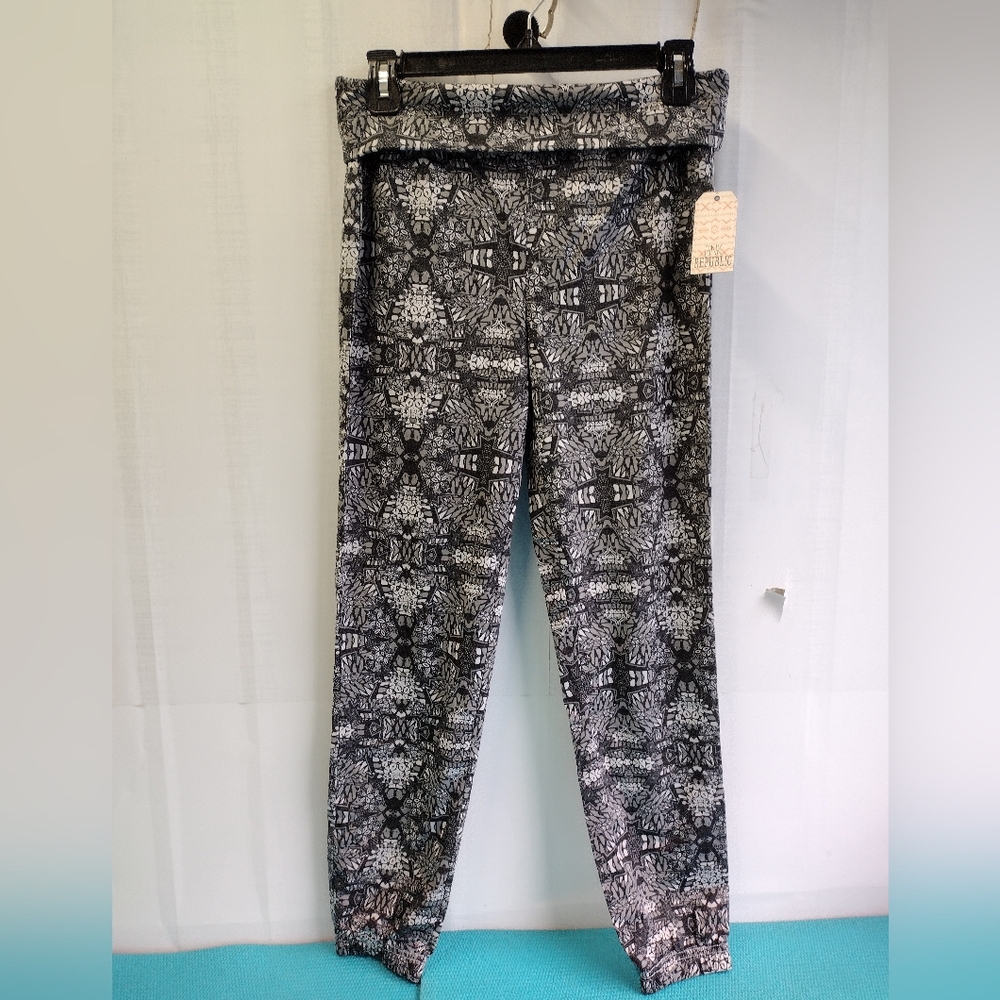 Pink Republic Women's Aztec Print Elastic Ankle Jogger Leggings Pants S